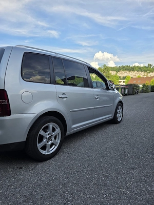 vw Touran  Bild 2