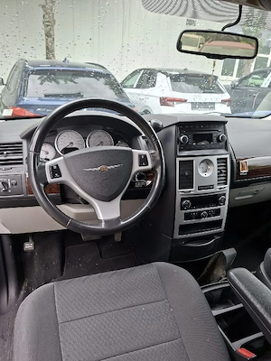 Chrysler Grand Voyager 2.8 CRD Automatik Bild 4