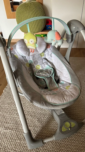 Babywippe mit Batterie Bild 3