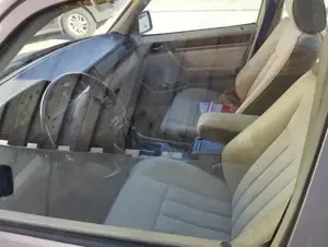 Mercedes E 300 W124 Bild 2