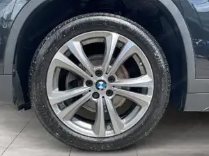 BMW X1 xDrive18d Sport Line // LED // Rückfahrkamera // PDC Bild 6