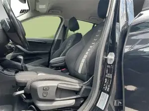 BMW X1 xDrive18d Sport Line // LED // Rückfahrkamera // PDC Bild 10