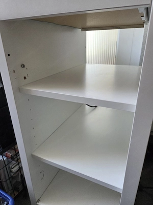 Schreibtisch mit Schubladen Bild 4