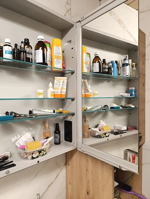 Spiegelschrank 100cm doppelbespiegelt Bild 3