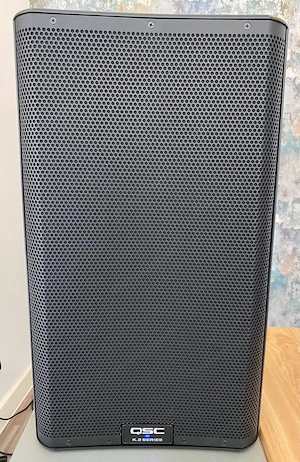 QSC SK12.2 Series  2000 Watt Powered DJ PA Speaker Bild 2