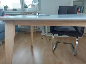 Tisch weiß Bild 2