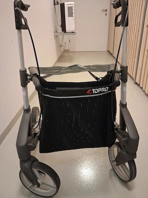 Rollator neuwertig Bild 2