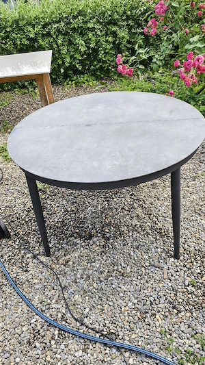 Gartentisch Bild 5
