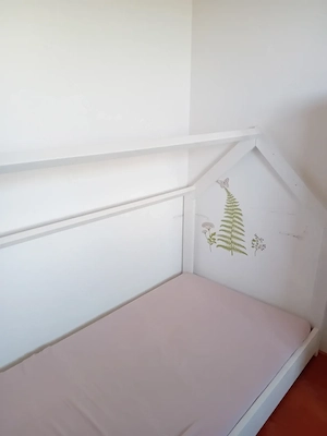 Kinderbett (haus montessori) mit Matratze Bild 2