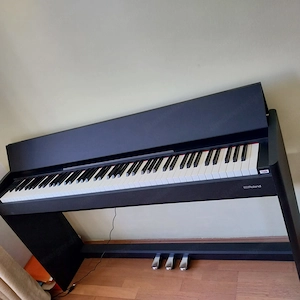 E-Piano Roland Digital F107 Bild 5