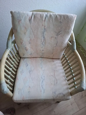 Hochwertiger Rattanstuhl Bild 2