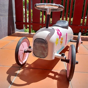 Rutschauto für Mädchen Bild 2