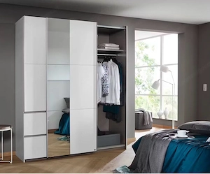Schwebetürenschrank Bild 2