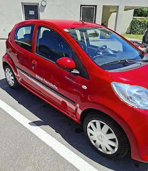 Peugeot 107 Urban Bild 2