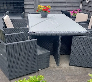 Verschenke Garten Esstischset gegen selbstabholung  Bild 3