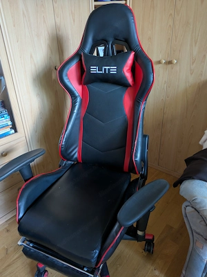 Gaming Stuhl mit Fußstütze  Bild 3