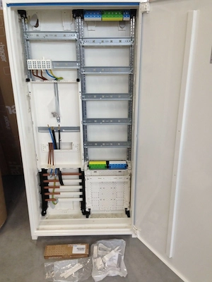 Artikel: Meter cabinet, fuse box, distribution box, construction electricity Hager Hochwertiger Arti