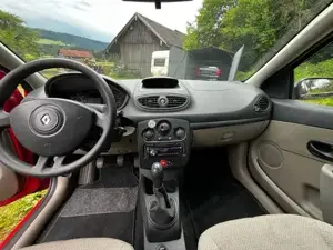 Renault Clio Bild 3