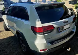 Jeep Grand Cherokee 3,0 V6 Trailhawk Automatik   Allrad Bild 3