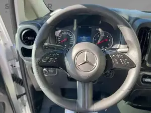 Mercedes-Benz Vito 114 CDI 4x4 Kasten Lang KAM SpurW SpurH Bild 5