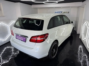 Mercedes-Benz B 180 Automatik *NAVI*SITZHZG* Bild 6
