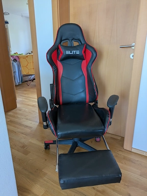 Gaming Stuhl mit Fußstütze  Bild 7