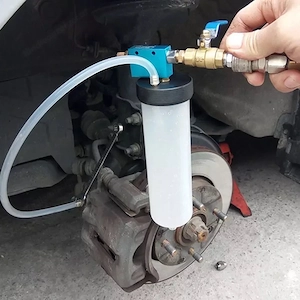 Artikel: *OFFER* Brake fluid change complete set Hochwertiger Artikel aus unserem Online-Shop Bild 6