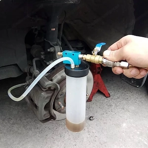 Artikel: *OFFER* Brake fluid change complete set Hochwertiger Artikel aus unserem Online-Shop Bild 4