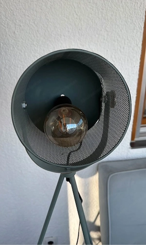 Stylische Stehlampe  Bild 4