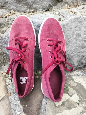 DC Schuhe zu verkaufen
