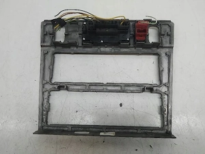 Artikel: Classic car frame radio A2026832908 Mercedes C I W202 Hochwertiger Artikel aus unserem Onli Bild 3