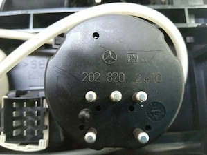 Artikel: Vintage car panel ventilation Mercedes-Benz C-Class I W202 1.8 B Hochwertiger Artikel aus u Bild 6