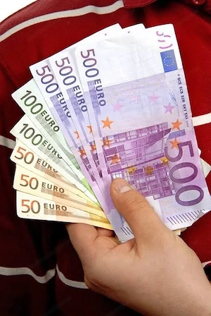Wir bieten Kredite: und Investitionen für Unternehmen, Immobilien, Landwirtschaft und Industrie.