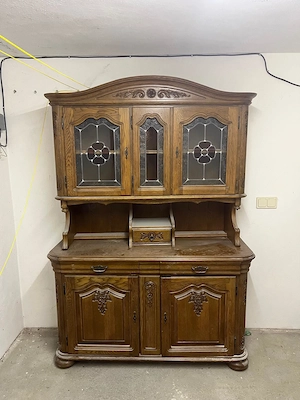 Antiker Schrank