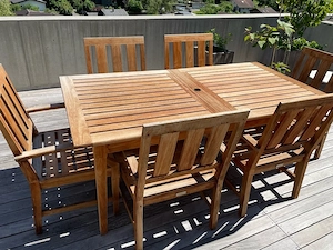 Teak Gartentisch + 6 Stühle inkl. Sitzkissen Bild 2