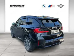 BMW X1 xDrive23d M Sportpaket // Anhängerkupplung // Head-Up // Panorama Glasdach Bild 4