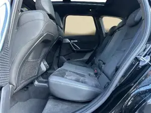 BMW X1 xDrive23d M Sportpaket // Anhängerkupplung // Head-Up // Panorama Glasdach Bild 11