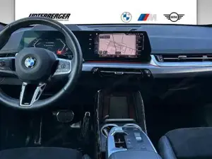 BMW X1 xDrive23d M Sportpaket // Anhängerkupplung // Head-Up // Panorama Glasdach Bild 7