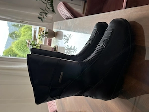 Motorradstiefel Damen wie neu  Bild 2