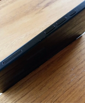Apple iPhone 16 128GB schwarz (OHNE SIM-Lock) Bild 4
