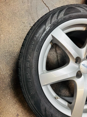 ALUTEC Blizzard 7,5x17 ET35 5x114,3 mit Nokian WR A3 Reifen Bild 8