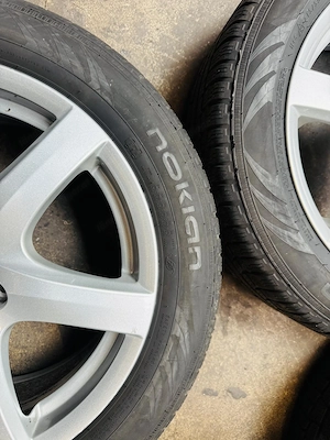 ALUTEC Blizzard 7,5x17 ET35 5x114,3 mit Nokian WR A3 Reifen Bild 6