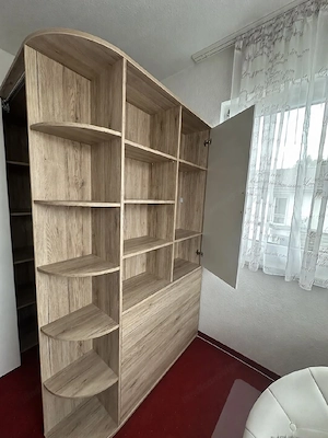 Kleiderschrank  Bild 3
