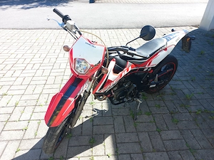 Kleinmotorrad Moped Mofa Cross Supermoto Rieju MRT 50 Bild 4