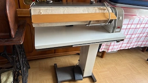 Bügelmaschinen für Näher*innen   Bastler   1 funktionsfähig, 1 für Ersatzteile Bild 2