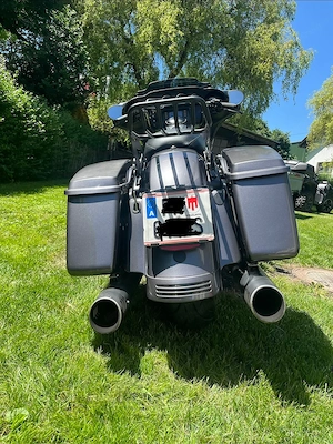 Gepflegte starke  Harley-DavidsonStreet Glide  FLHX  mit vielen Kraft und hartem Sound! Bild 5