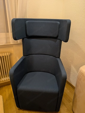 Moderner drehbarer Sessel