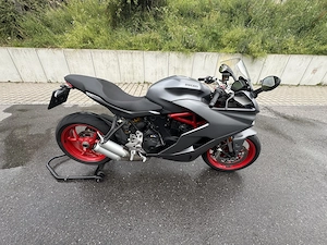 Ducati Supersport  Bild 2