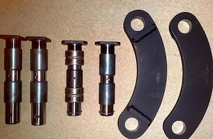 Artikel: PINS + BUSHINGS BOBCAT COUPLINGS E19 E17 E16 E14 Bucket closing mechanism repair kit Hochwe