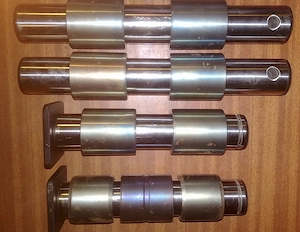 Artikel: BUCKET MECHANISM PINS + BUSHINGS CAT 302.5C Repair Kit Repair Kit Bucket Closing Mechanism 